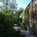 Hotel The Treebridge 2*