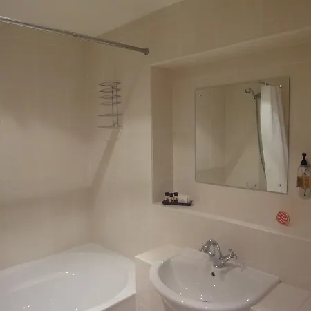 The Treebridge 2* Nunthorpe