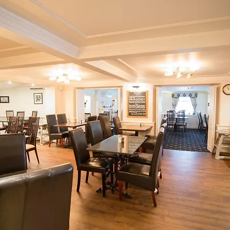 ホテル The Treebridge 2*