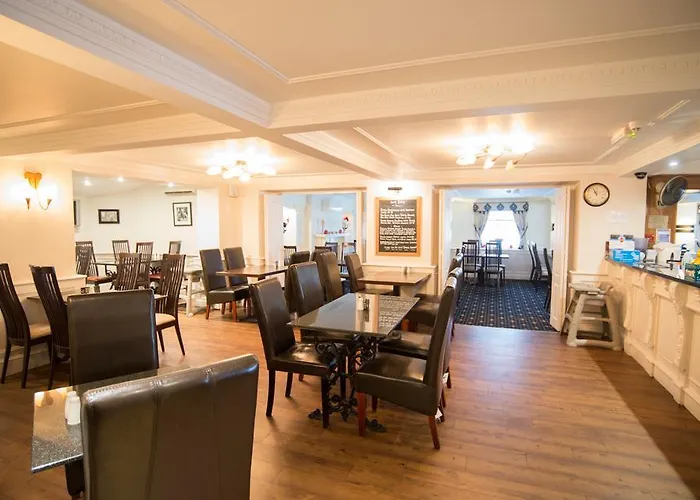 ホテル The Treebridge 2*